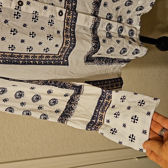 Free People Long Sleeve Bohemian Style Button Down Shirt size small - Picture 5 of 7